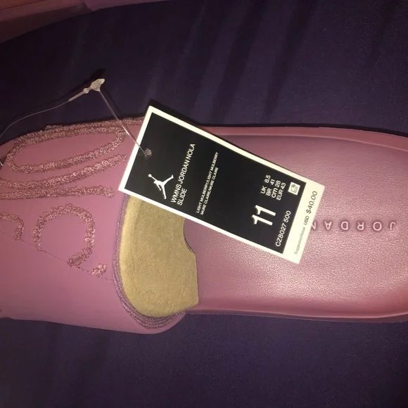 Women’s Jordan Nola slide - Picture 3 of 4